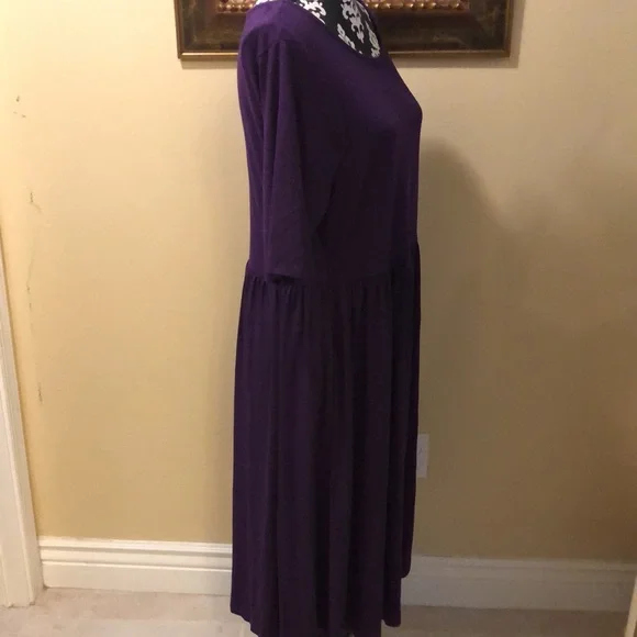 💜Zenana Outfitters plum purple comfy short sleeve t-shirt dress with pockets - Picture 3 of 10